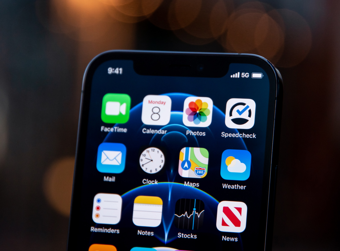 乌海苹果手机维修分享为什么 iPhone 12 在冬季会自动关机 