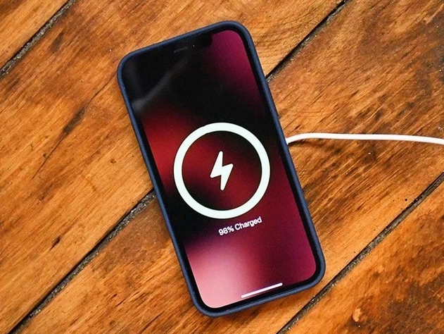 乌海苹果手机维修分享iPhone 12可以随便充电吗 
